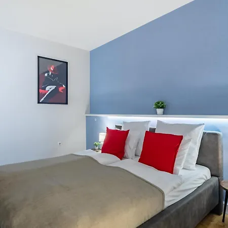 Ultra - Quiet Sleep - Large * Budapest