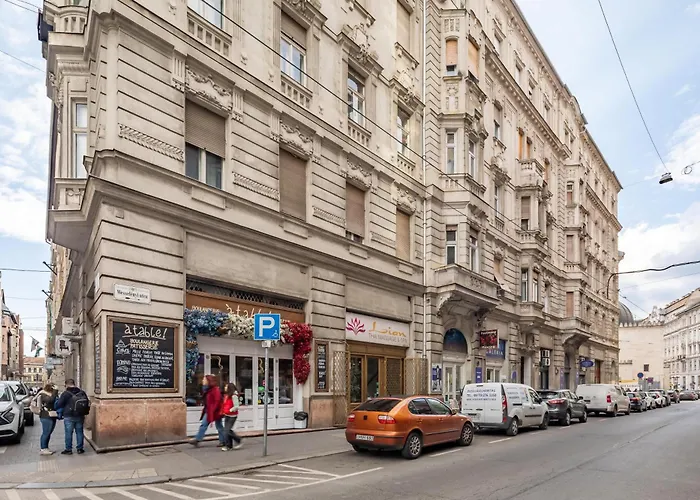 Ultra - Quiet Sleep - Large Budapest